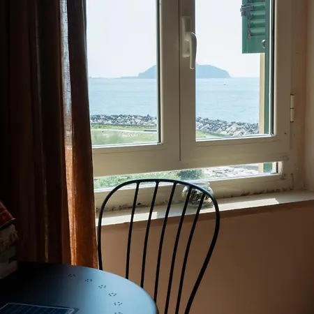 Artis Mare Bed & Breakfast *